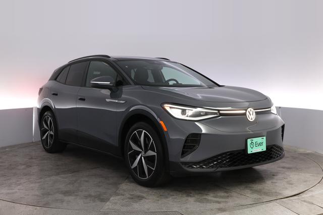 2024 Volkswagen ID.4 — photo 10 of 25