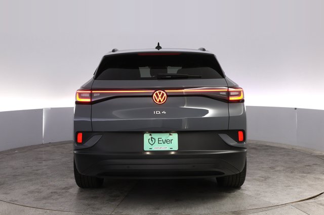 2024 Volkswagen ID.4 — photo 12 of 25