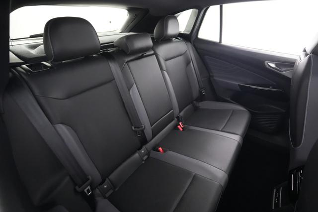 2024 Volkswagen ID.4 — photo 4 of 25