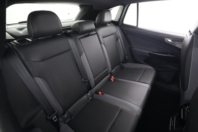 2024 Volkswagen ID.4 — photo 4 of 25