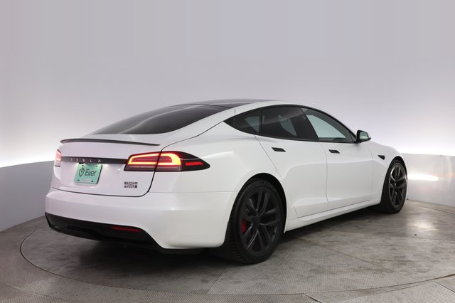 2025 Tesla Model S — photo 2 of 24