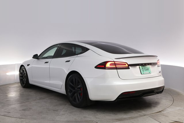 2025 Tesla Model S — photo 13 of 24