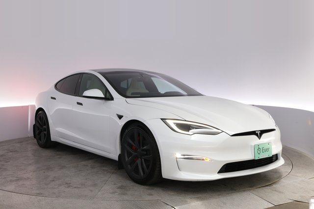 2025 Tesla Model S — photo 10 of 24