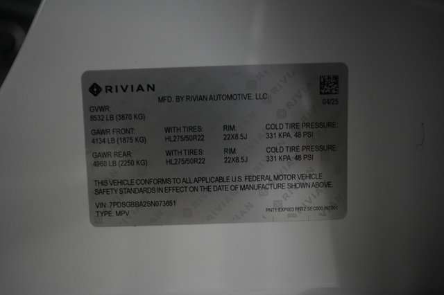 2025 Rivian R1S