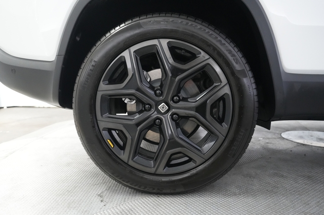 2025 Rivian R1S