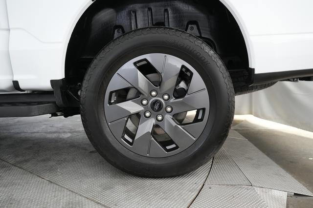 2025 Ford F-150 Lightning — photo 7 of 18
