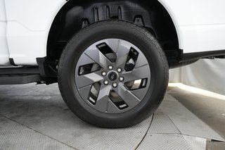 2025 Ford F-150 Lightning — photo 7 of 18