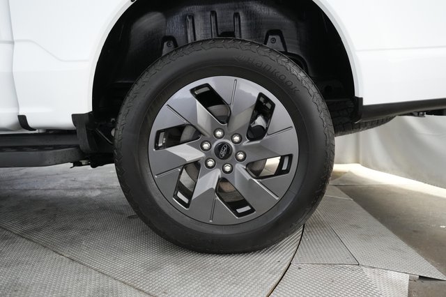 2025 Ford F-150 Lightning — photo 7 of 18