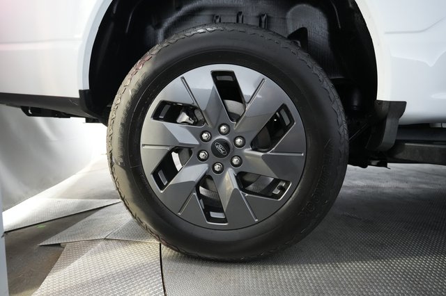 2025 Ford F-150 Lightning — photo 11 of 18
