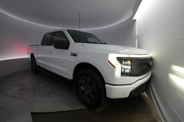 2025 Ford F-150 Lightning — VIN 1FTVW3LU5SWG08990