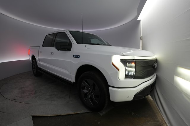 2025 Ford F-150 Lightning — VIN 1FTVW3LU5SWG08990