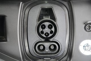 2025 Ford F-150 Lightning — photo 8 of 18