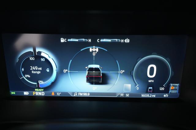 2025 Ford F-150 Lightning — photo 5 of 18