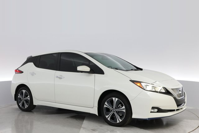 2022 Nissan Leaf — photo 6 of 21