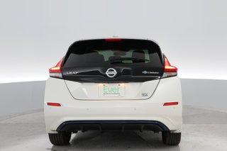 2022 Nissan Leaf — photo 7 of 21