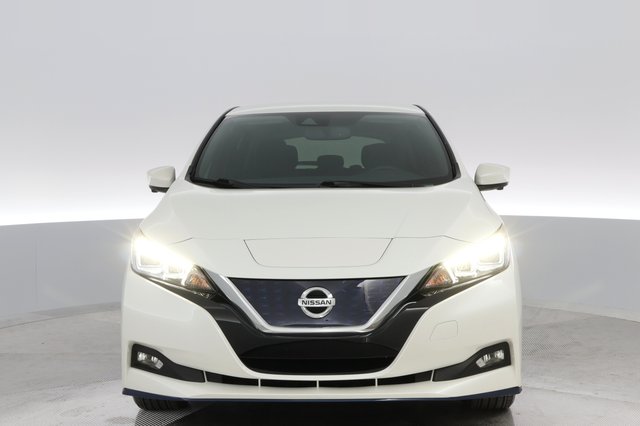 2022 Nissan Leaf — photo 4 of 21
