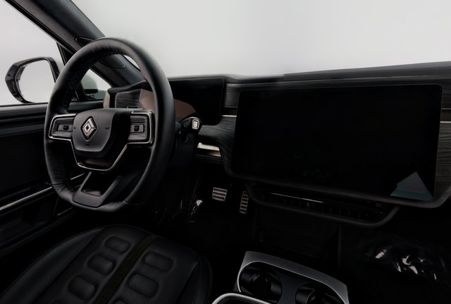 2023 Rivian R1T — photo 20 of 25