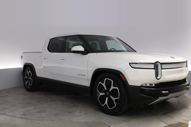 2023 Rivian R1T — photo 10 of 25
