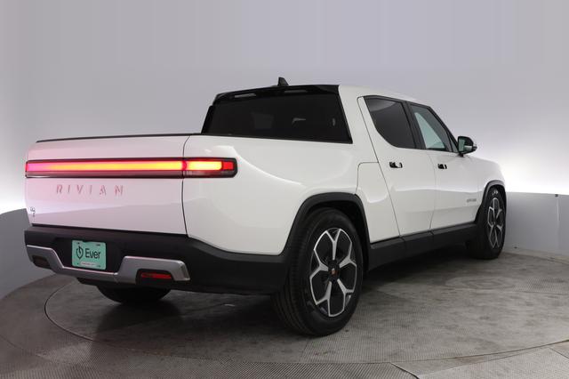 2023 Rivian R1T — photo 2 of 25