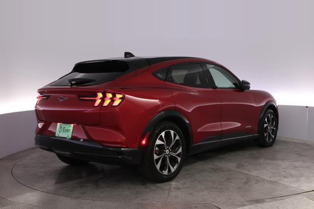 2022 Ford Mustang Mach-E — photo 2 of 24