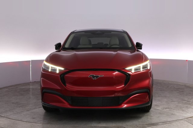 2022 Ford Mustang Mach-E — photo 9 of 24