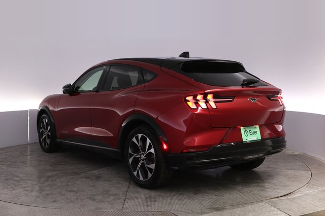 2022 Ford Mustang Mach-E — photo 13 of 24