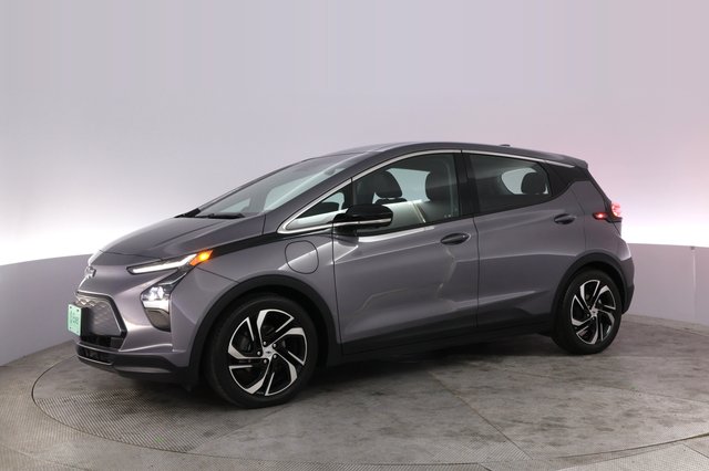 2022 Chevrolet Bolt EV — photo 14 of 22