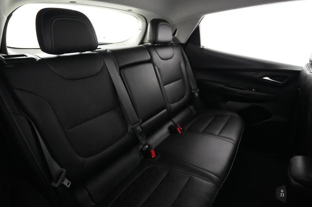 2022 Chevrolet Bolt EV — photo 4 of 22