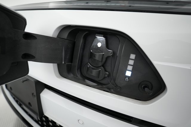 2024 Hyundai Kona Electric — photo 8 of 22
