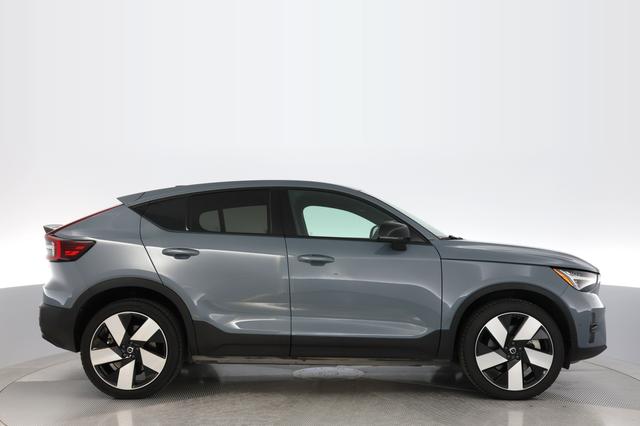 2023 Volvo C40 Recharge — photo 10 of 22