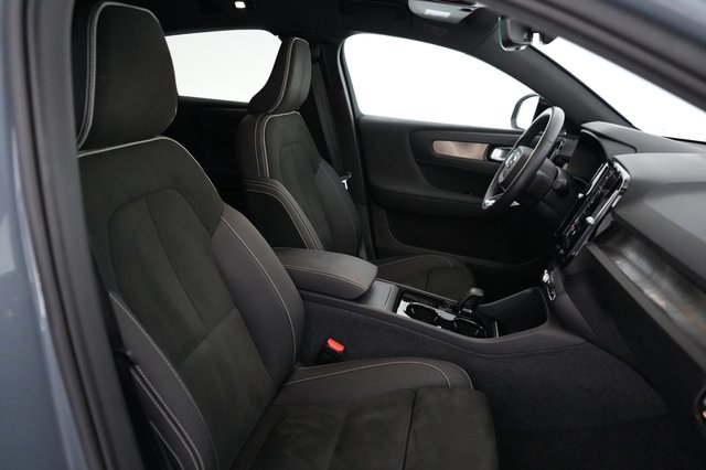 2023 Volvo C40 Recharge — photo 16 of 22