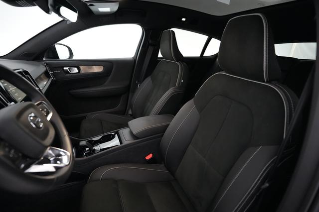 2023 Volvo C40 Recharge — photo 3 of 22