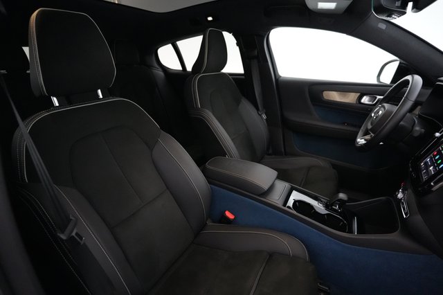 2023 Volvo C40 Recharge — photo 16 of 19