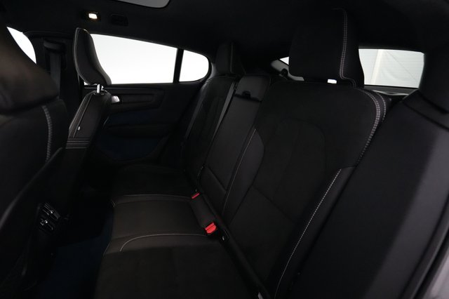 2023 Volvo C40 Recharge — photo 17 of 19