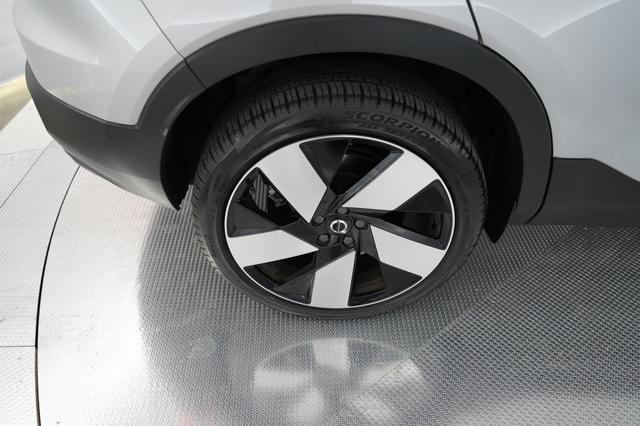 2023 Volvo C40 Recharge — photo 7 of 19