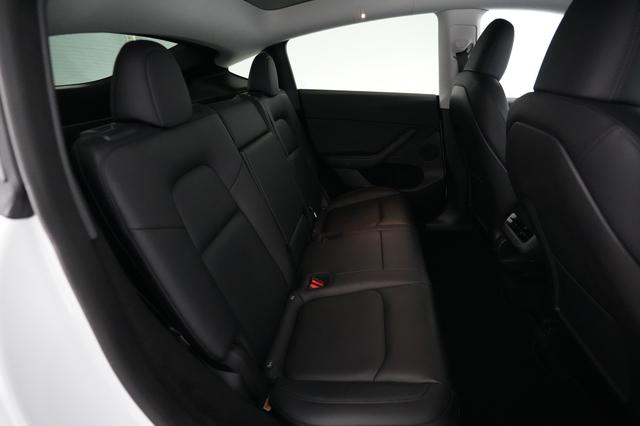 2023 Tesla Model Y — photo 4 of 26
