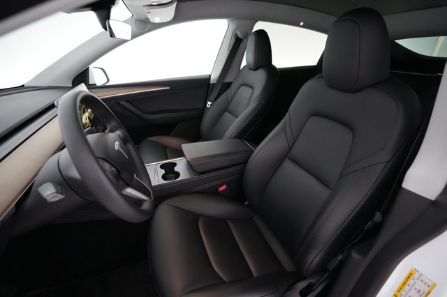 2023 Tesla Model Y — photo 3 of 26