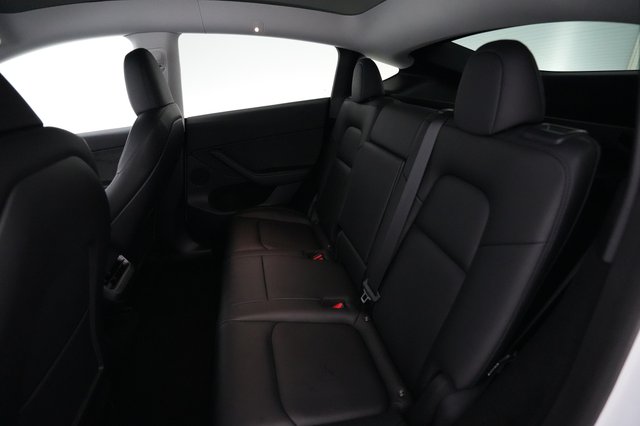 2023 Tesla Model Y — photo 17 of 26