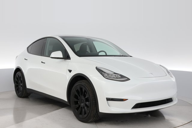 2023 Tesla Model Y — photo 9 of 26