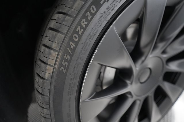 2023 Tesla Model Y — photo 23 of 26