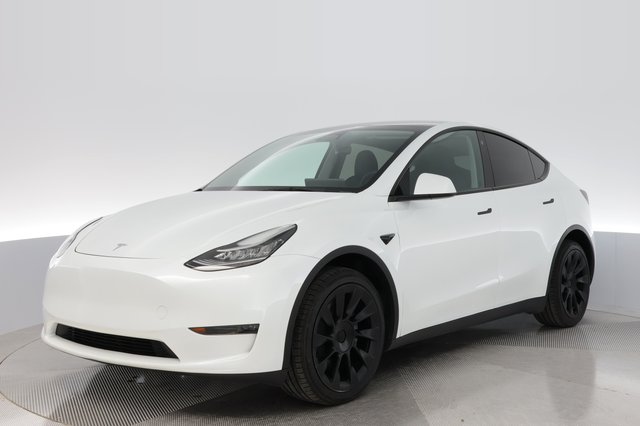 2023 Tesla Model Y — VIN 7SAYGDEE4PA034769