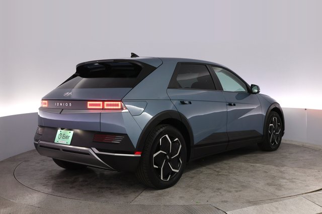 2024 Hyundai IONIQ 5 — photo 2 of 21