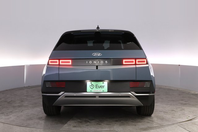 2024 Hyundai IONIQ 5 — photo 12 of 21