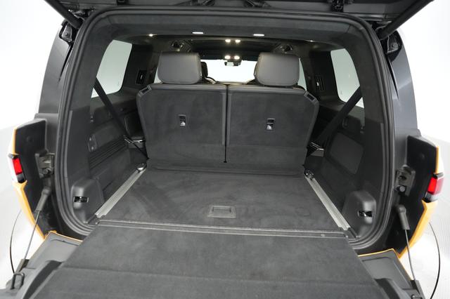2023 Rivian R1S — photo 6 of 26