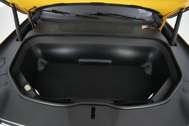2023 Rivian R1S — photo 25 of 26