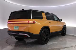2023 Rivian R1S — photo 2 of 29