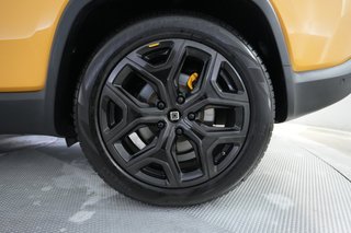 2023 Rivian R1S — photo 7 of 29