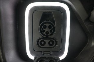 2023 Rivian R1S — photo 8 of 29