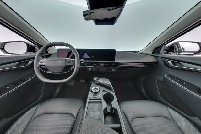2025 Kia EV6 — photo 19 of 22