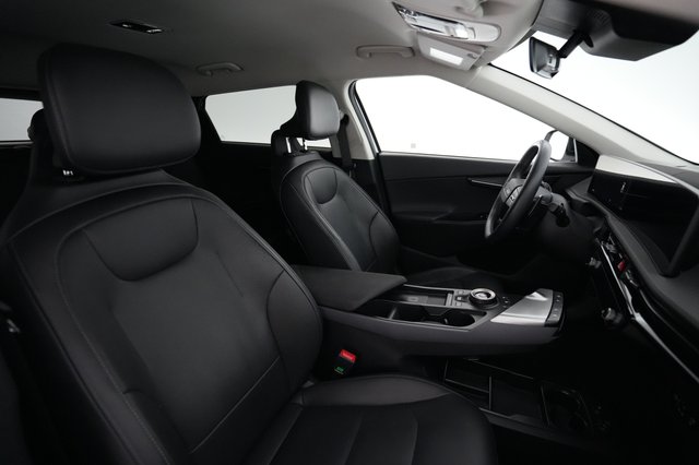 2025 Kia EV6 — photo 16 of 22